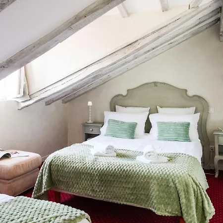 Logis Lukaina Hotell 2*
